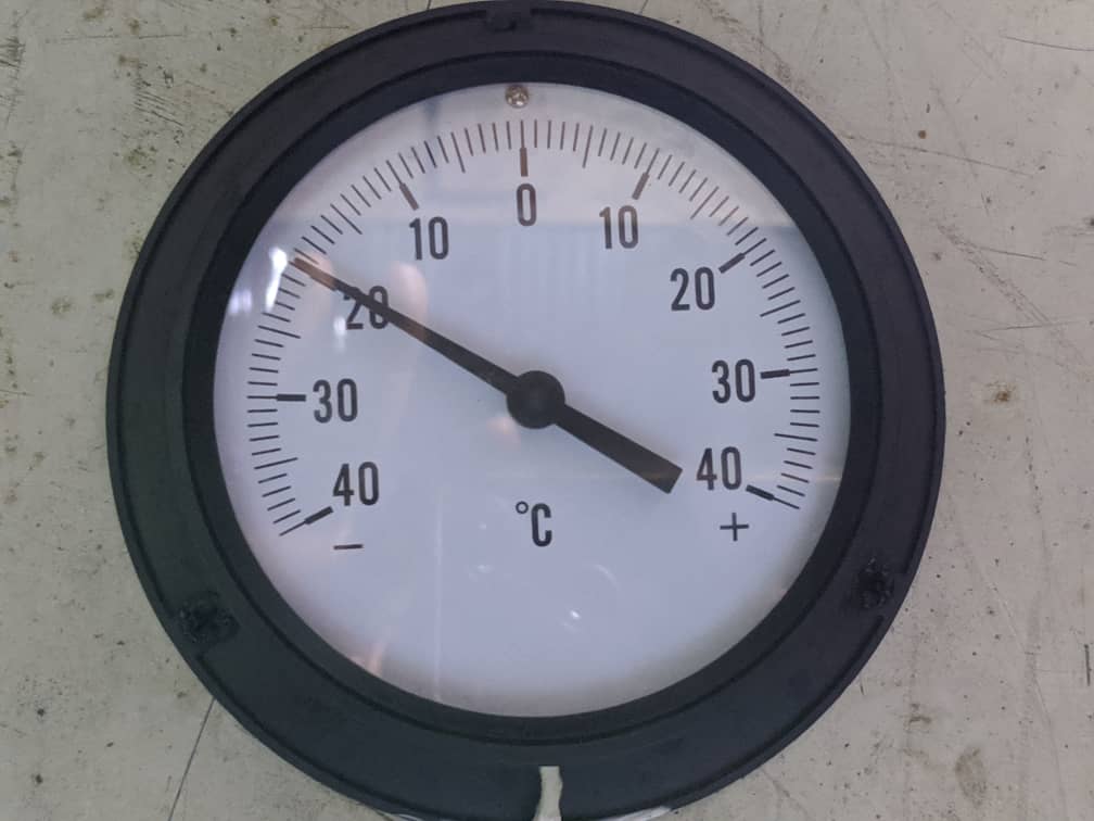 Temperature gauge on a Vectis cold storage unit